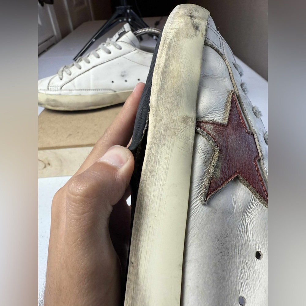 Golden Goose Leather Printed
Sneakers - White Sneakers, Shoes Sz 42 / US 9 - Picture 5 of 16